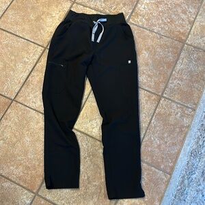 Figs black pant scrub small